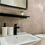 Stylish In Town, Walking Distance To The - No 10 شقة