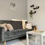 Stylish Apartment, Steps From The - El Greco No 10 *