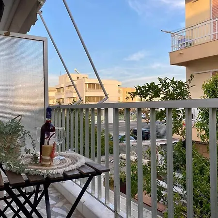 Stylish Apartment, Steps From The - El Greco No 10