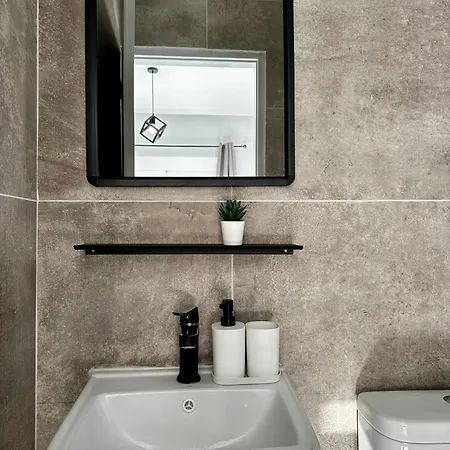 Stylish In Town, Walking Distance To The - No 10 Apartment Kos Town