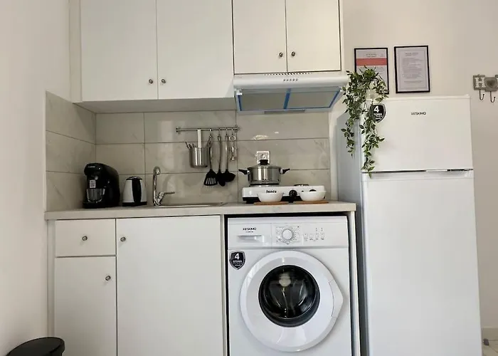 Stylish In Town, Walking Distance To The - No 10 Apartman